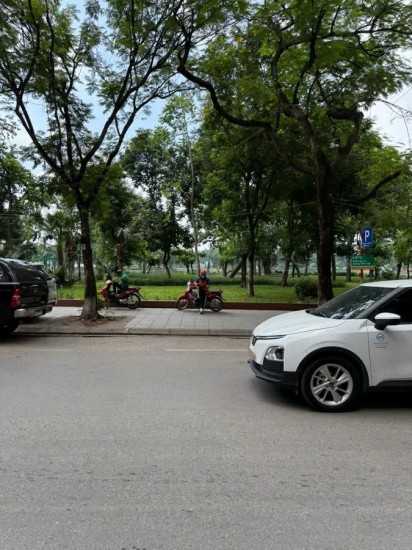 MẶT PHỐ HỒ ĐỀN LỪ – LUXURY – VIEW HỒ VĨNH VIỄN